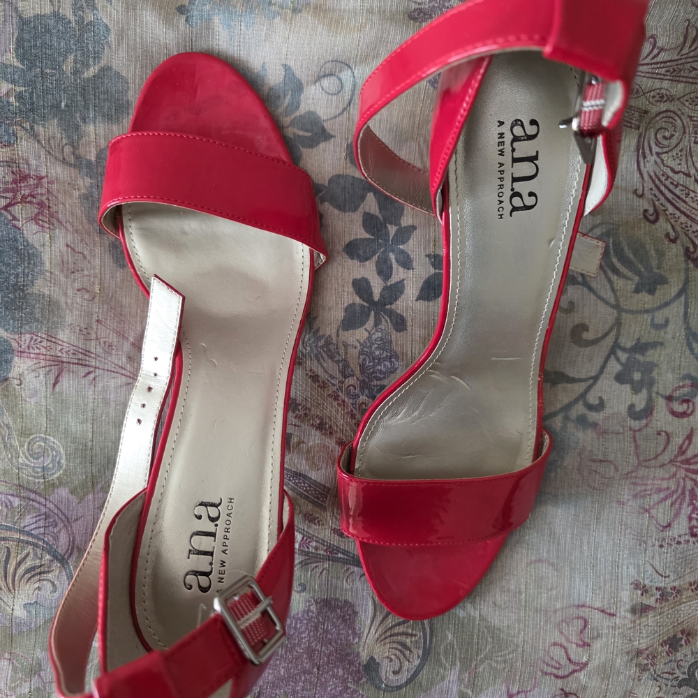 a.n.a Women's Vibrant Pink Heels